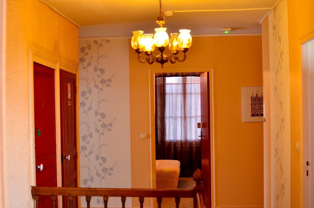 Auberge La Croix Blanche Combreux المظهر الخارجي الصورة